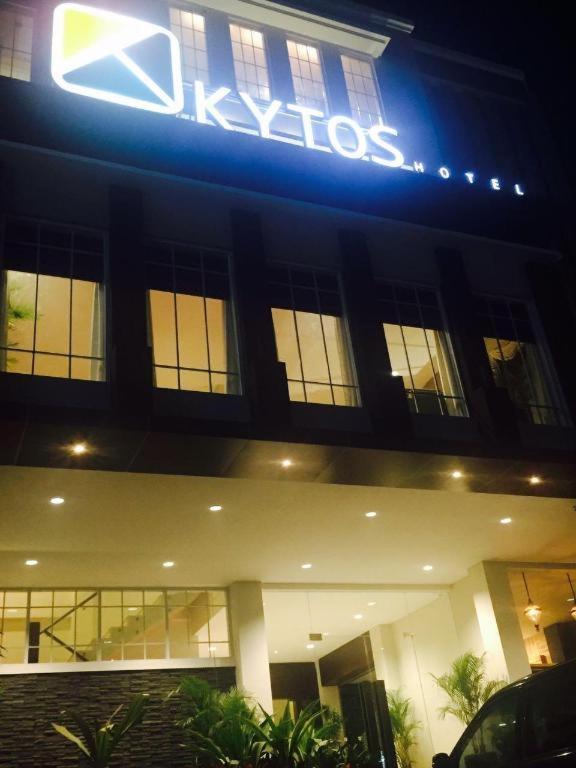 Kytos Hotel Bandung Zewnętrze zdjęcie