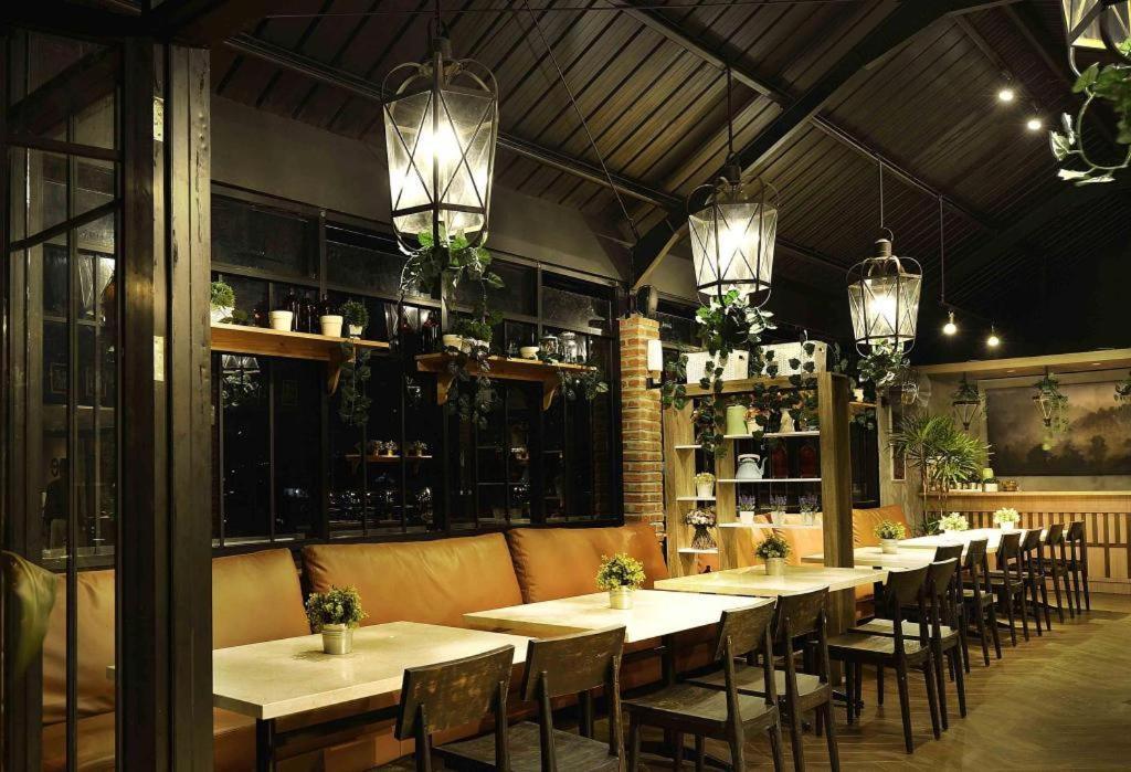 Kytos Hotel Bandung Zewnętrze zdjęcie